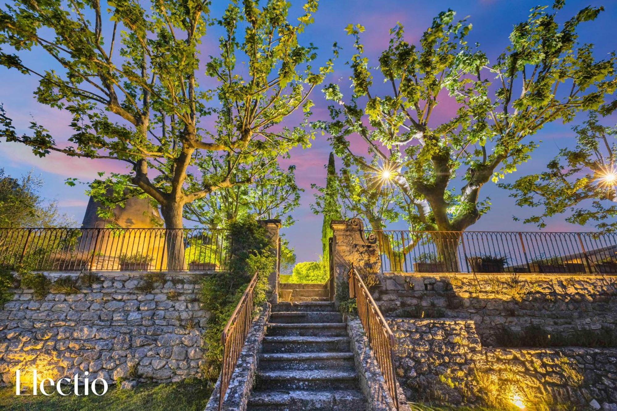Bastide Domaine Tour Campanets Aparthotel Le Puy-Sainte-Reparade Exterior photo